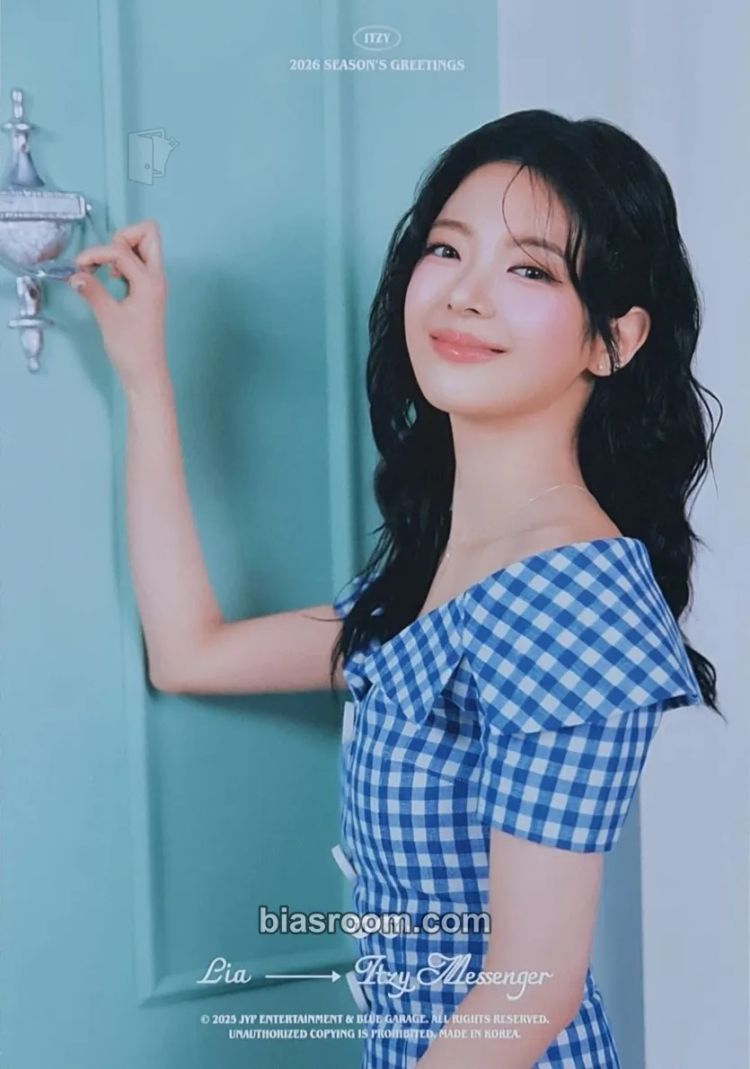 Lia 2026: Best Friends Forever Season's Greetings Photocard - ITZY - ITZY K-pop photocard