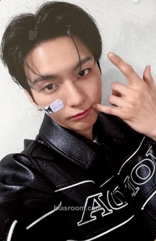 O.de DEAD AND Photocard - Xdinary Heroes - Xdinary Heroes K-pop photocard
