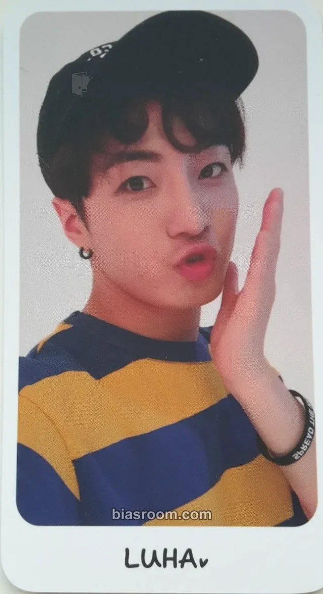 14U - Luha - VVV Album album photocard