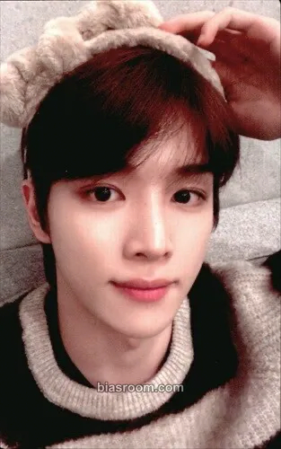 Sungchan 2023 Pink Christmas Photocard - RIIZE - RIIZE K-pop photocard