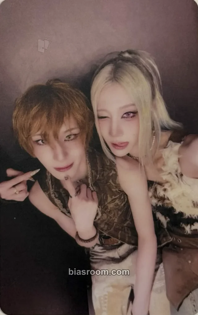 XLOV - Haru & Rui - XLOV - Oceania Tour Event merch photocard purchase benefit
