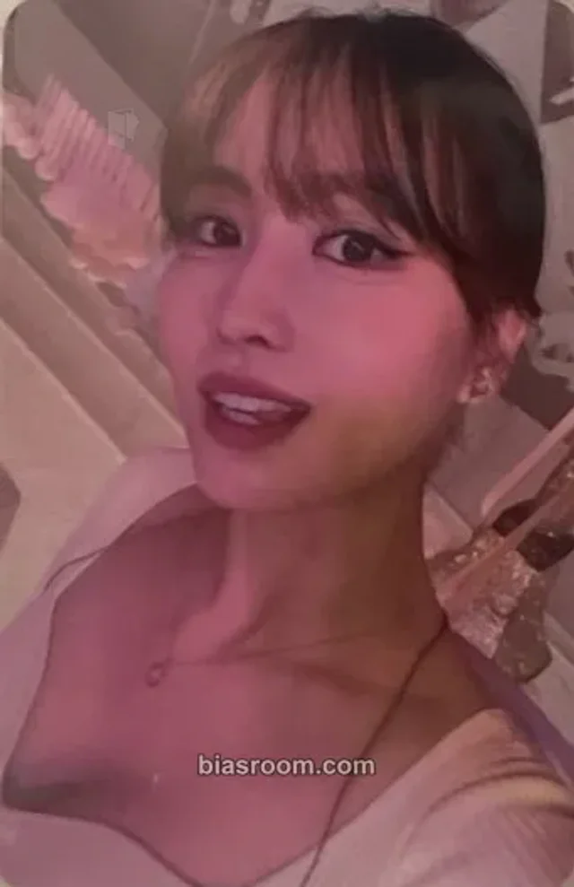 TWICE - Momo - D'ICON DFESTA Twice Dispatch 10th anniversary Other photobook inclusion photocard set dicon dfesta 10th anniversary