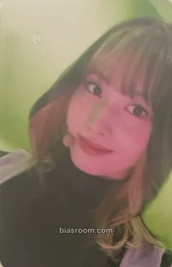 Momo D'ICON DFESTA Twice Dispatch 10th anniversary Photocard - TWICE - TWICE K-pop photocard