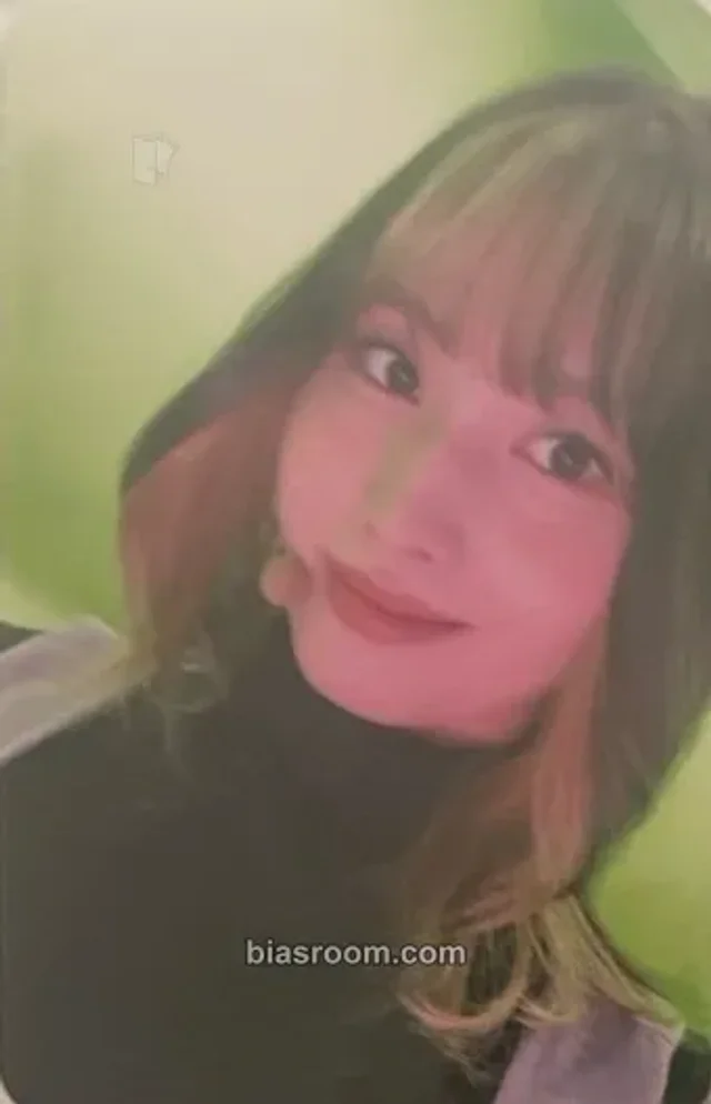 TWICE - Momo - D'ICON DFESTA Twice Dispatch 10th anniversary Other photobook inclusion photocard set dicon dfesta 10th anniversary