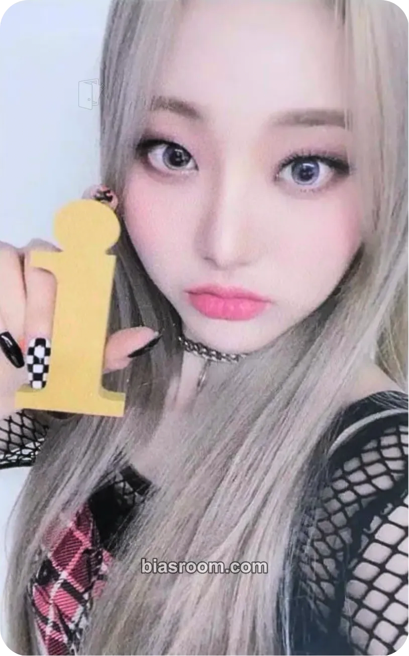 Sheon The Collective Soul and Unconscious: Chapter One Photocard - Billlie - Billlie K-pop photocard