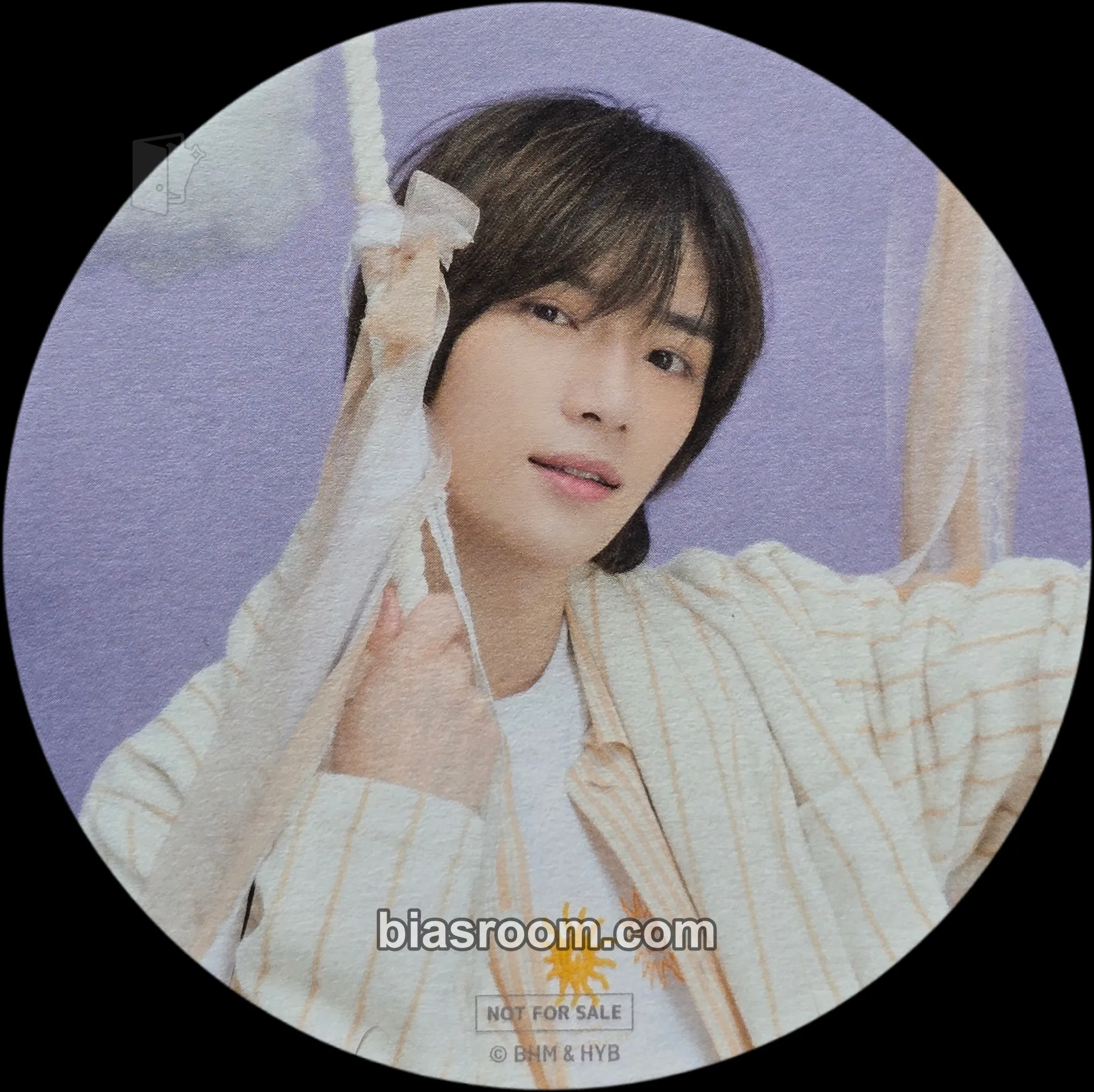 Beomgyu Japan Café Photocard - TOMORROW X TOGETHER - TOMORROW X TOGETHER K-pop photocard