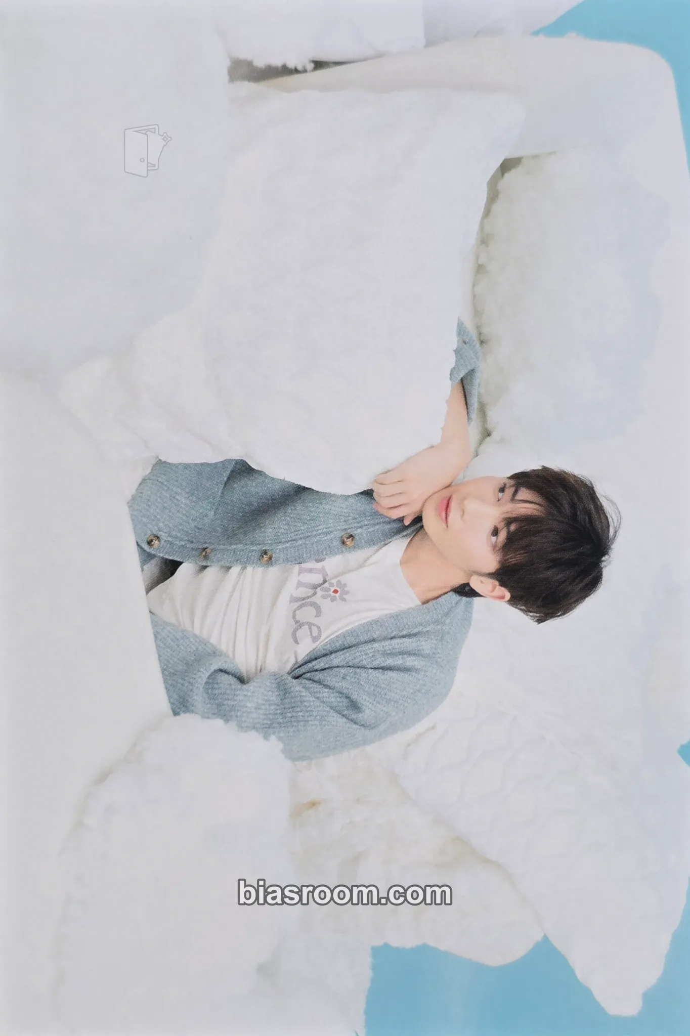 Taehyun Japan Café Photocard - TOMORROW X TOGETHER - TOMORROW X TOGETHER K-pop photocard