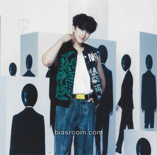 Stray Kids - Changbin - Social Path Album album inclusion jpfc (japan fanclub) square photo photo set