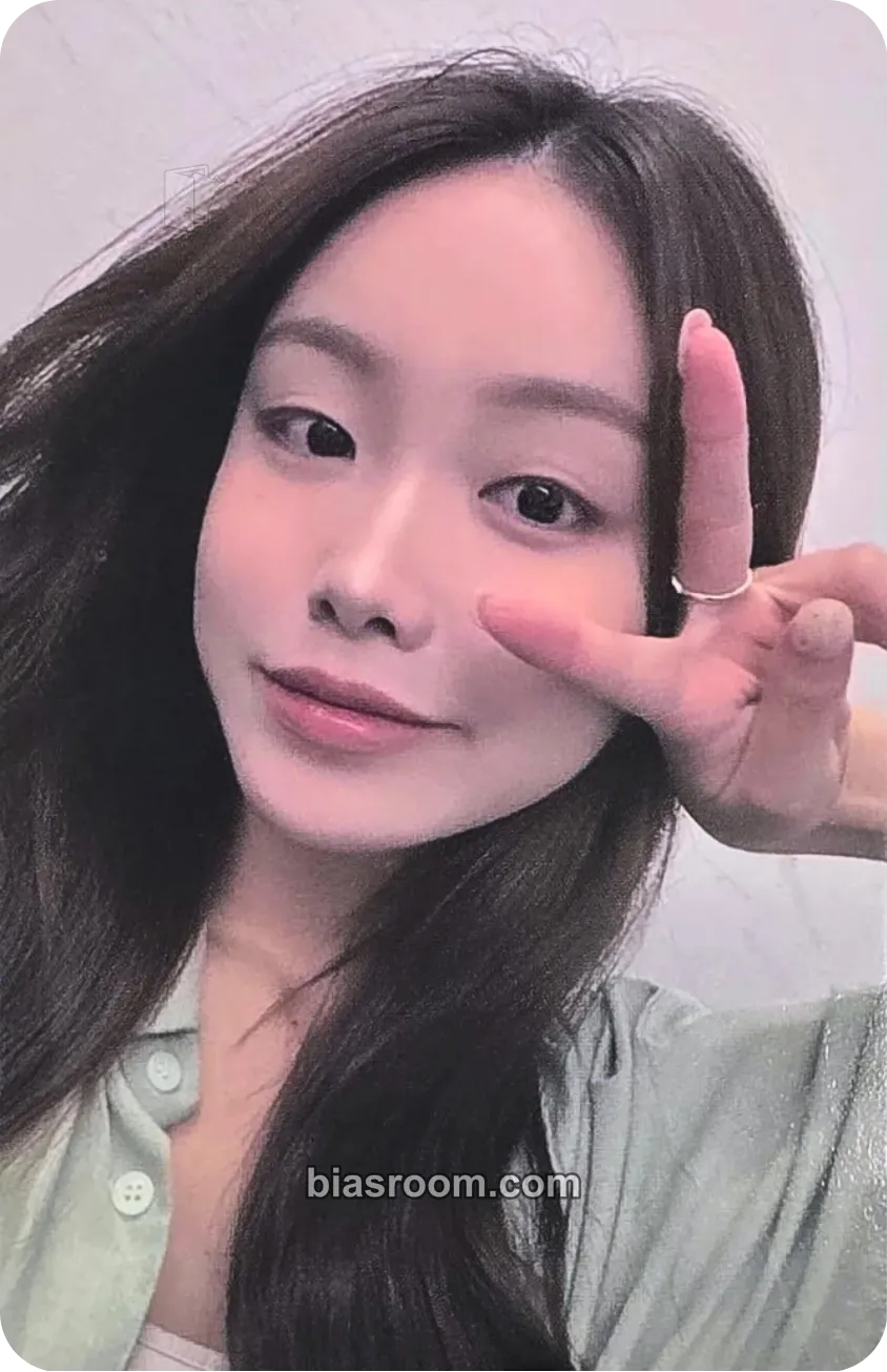 Suhyeon appendix: Of All We Have Lost Photocard - Billlie - Billlie K-pop photocard