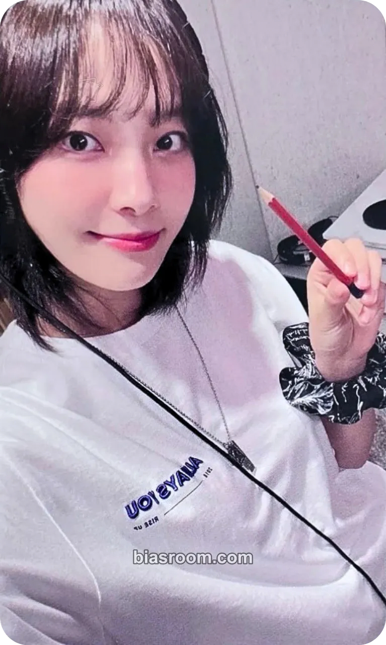 Moon Sua appendix: Of All We Have Lost Photocard - Billlie - Billlie K-pop photocard