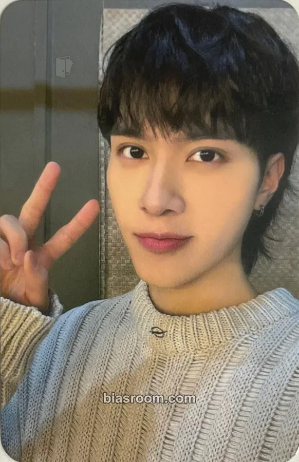 Hendery On My Youth Photocard - WayV - WayV K-pop photocard