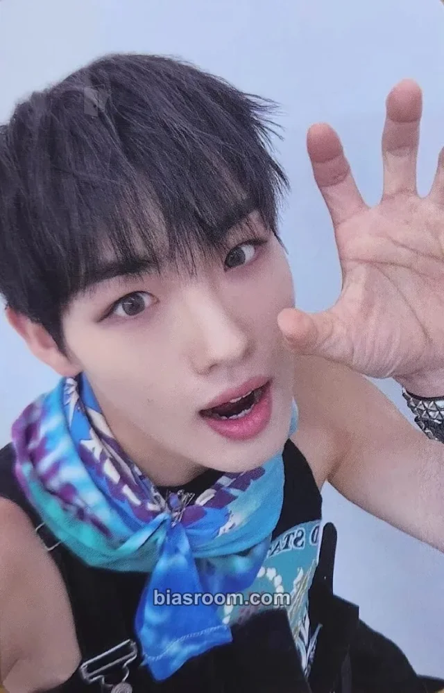Superkind - Geon - Profiles of the Future (Λ) : 70% Album 2d version album photocard