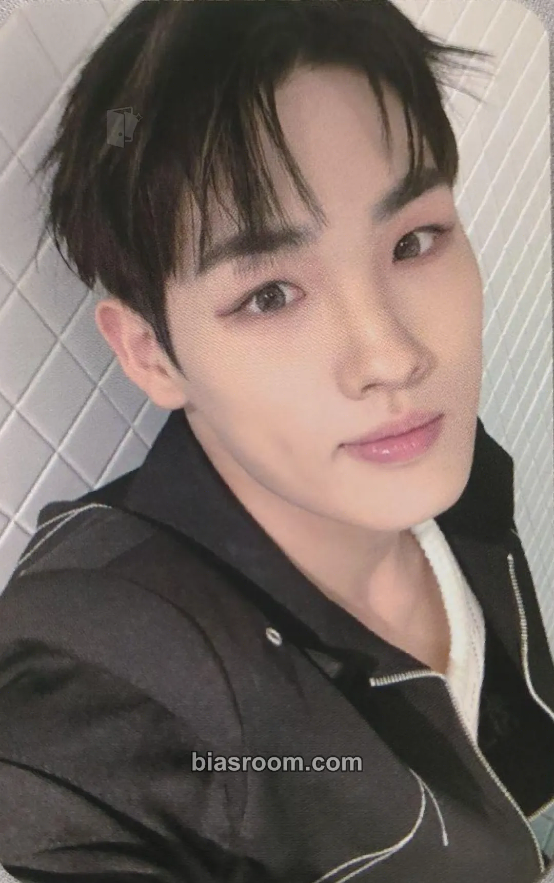 Geon Profiles of the Future (Λ) : 70% Photocard - Superkind - Superkind K-pop photocard