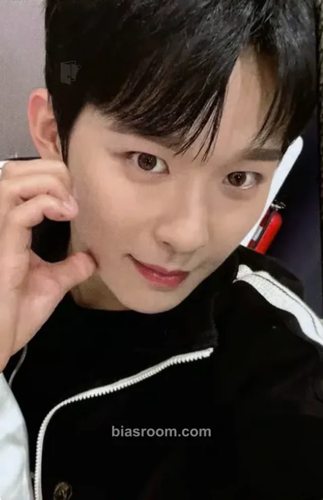 WHIB - Haseung - Cut-Out Album album photocard kit version