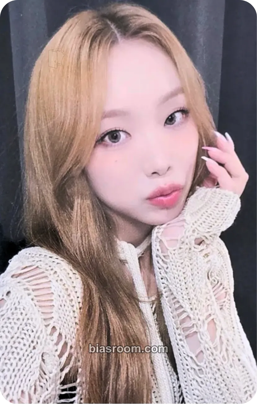 Suhyeon appendix: Of All We Have Lost Photocard - Billlie - Billlie K-pop photocard
