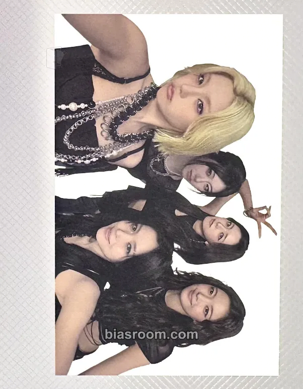 TUNNEL VISION Photocard - ITZY - ITZY K-pop photocard