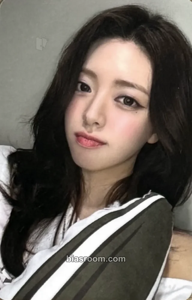 Yuna ITZY Ice Cream K-pop photocard