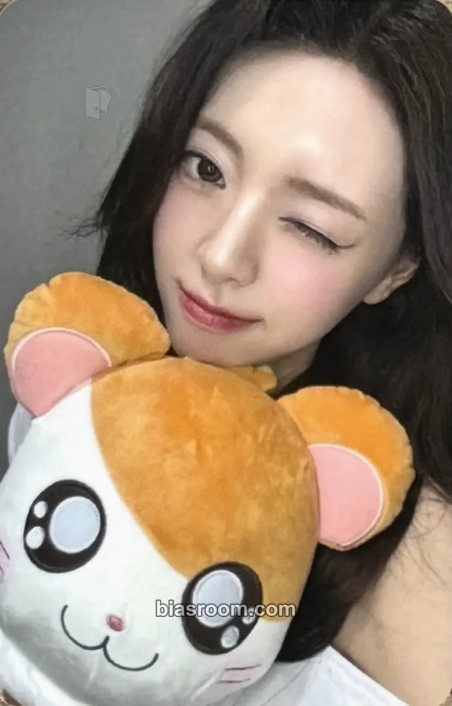 Yuna ITZY Ice Cream K-pop photocard