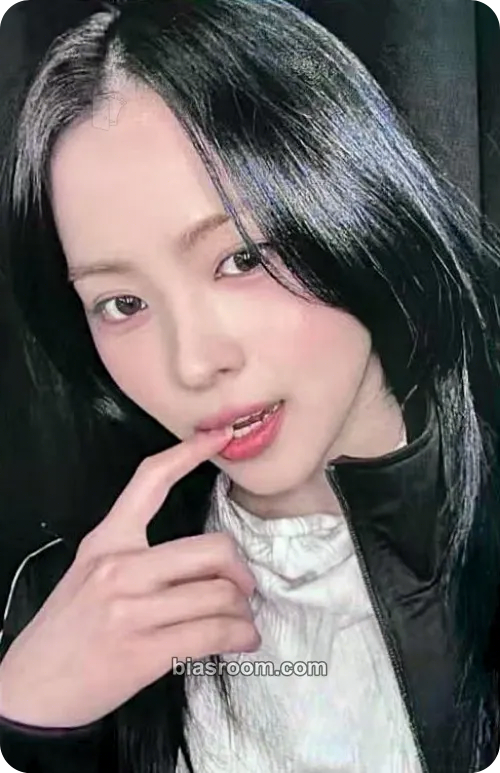 Ryujin TUNNEL VISION Photocard - ITZY - ITZY K-pop photocard