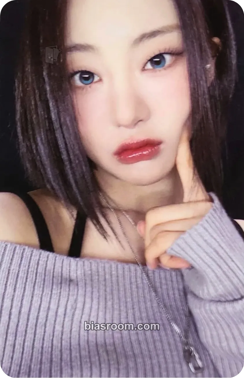 Sheon 1st World Tour 'Our Flowerld (Belllie've You)' Photocard - Billlie - Billlie K-pop photocard