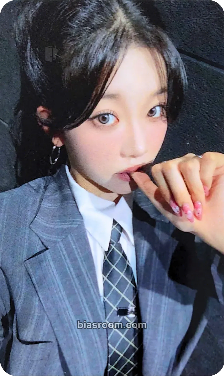 Tsuki appendix: Of All We Have Lost Photocard - Billlie - Billlie K-pop photocard
