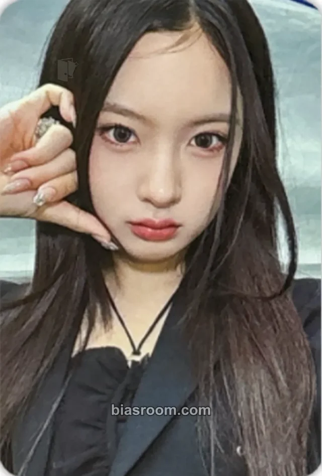 KiiiKiii - Kya - DANCING ALONE Album withmuu round 4 fansign video call (fancall)