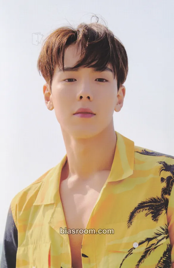 Shownu Chillax Mode Photocard - MONSTA X - MONSTA X K-pop photocard