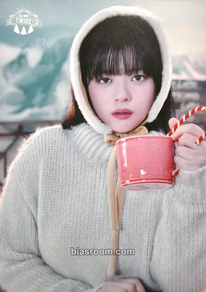 Jeongyeon 2024 JYP Japan Pop-up Store ‘SKI BAR’ Photocard - TWICE - TWICE K-pop photocard