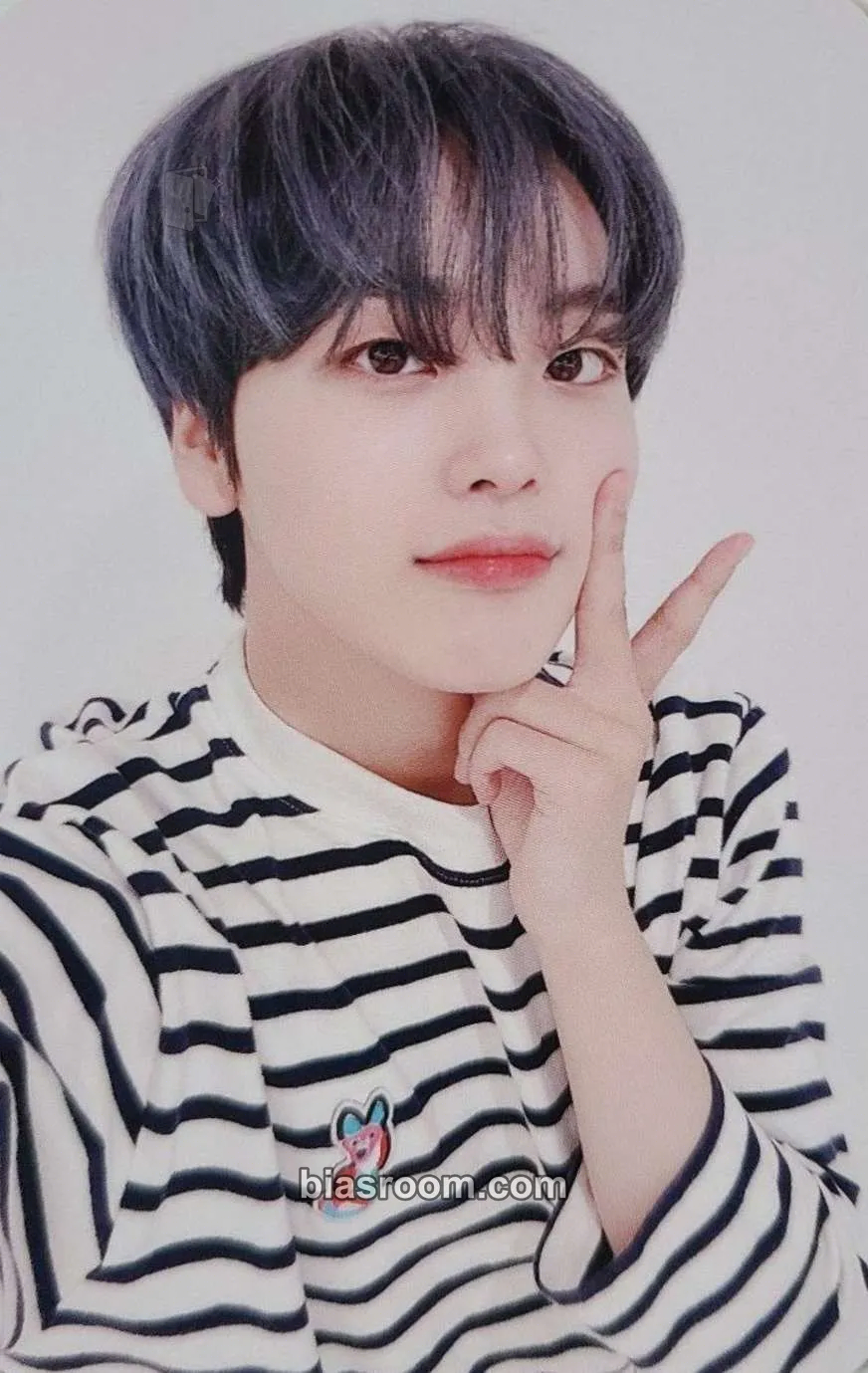 Hyeongjun The Awakening: Written In the Stars Photocard - CRAVITY - CRAVITY K-pop photocard