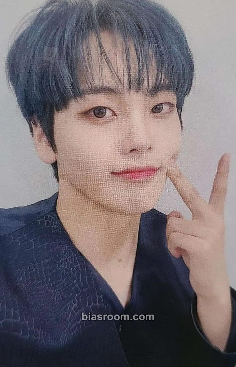 Hyeongjun The Awakening: Written In the Stars Photocard - CRAVITY - CRAVITY K-pop photocard