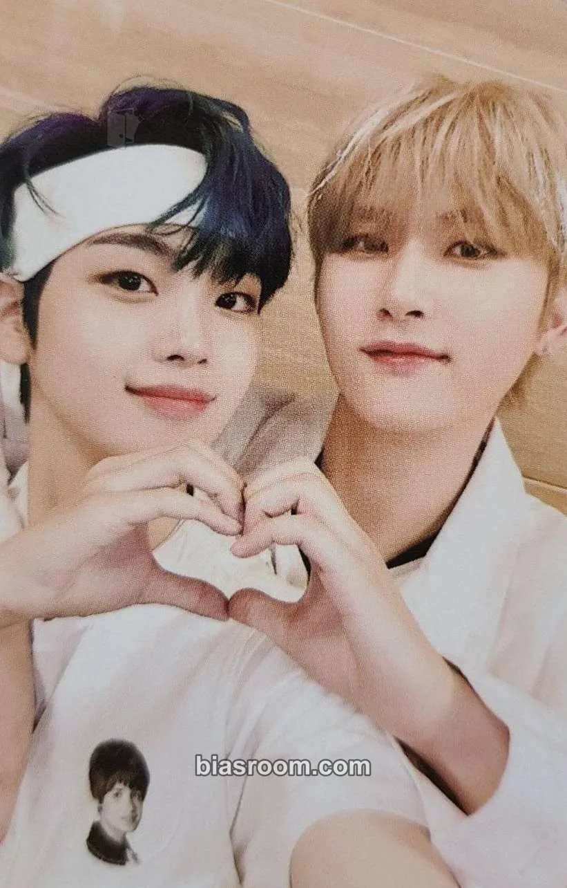 The Awakening: Written In the Stars Photocard - CRAVITY - CRAVITY K-pop photocard