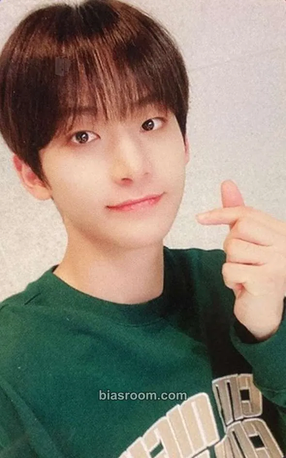 Jungmo HIDEOUT: THE NEW DAY WE STEP INTO - SEASON 2 Photocard - CRAVITY - CRAVITY K-pop photocard