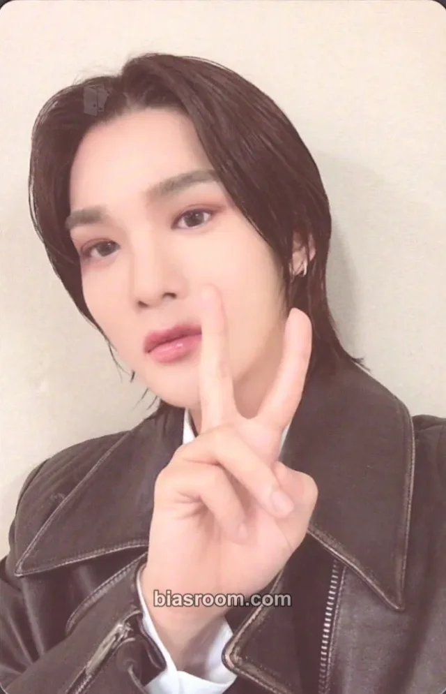 CIX - Jinyoung - 3rd Concert 0 or 1 Event concert benefit vip ticket benefit