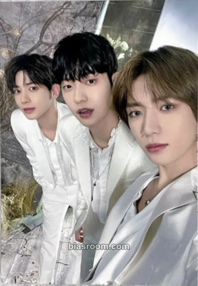 TOMORROW X TOGETHER - Huening Kai & Yeonjun - ACT:LOVE SICK Event merch photocard bag photocard set