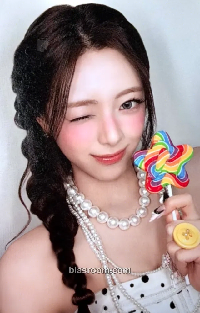 Yuna Motto Photocard - ITZY - ITZY K-pop photocard