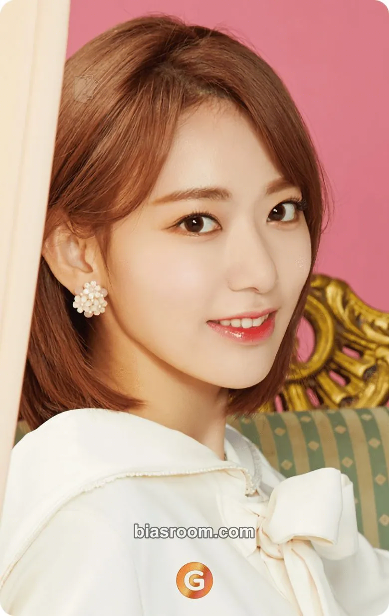Sakura IZ*ONE X Gmarket Photocard - IZ*ONE - IZ*ONE K-pop photocard