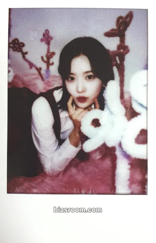 Yujin IVE SWITCH Photocard - IVE - IVE K-pop photocard