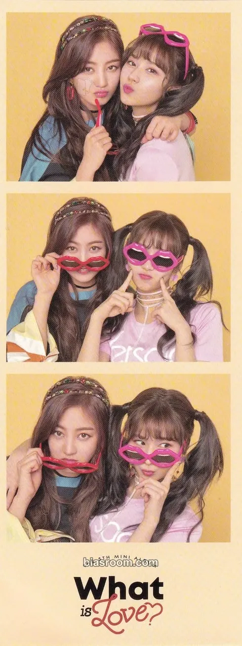What is Love? Photocard - TWICE - TWICE K-pop photocard