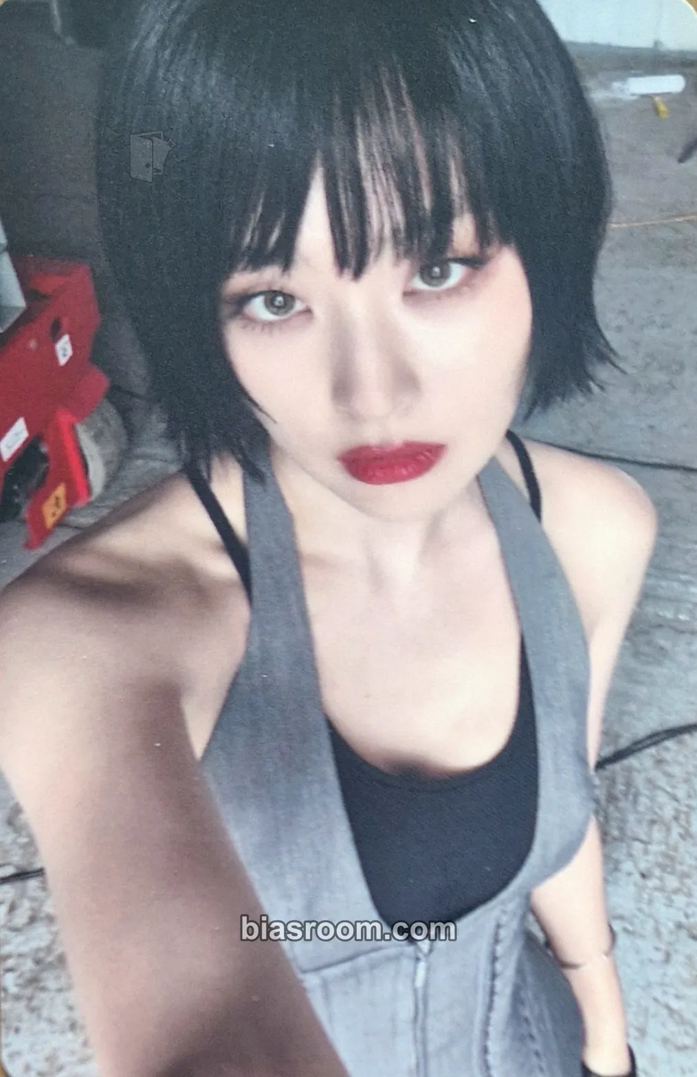 Seulgi Tilt Photocard - Red Velvet - Red Velvet K-pop photocard
