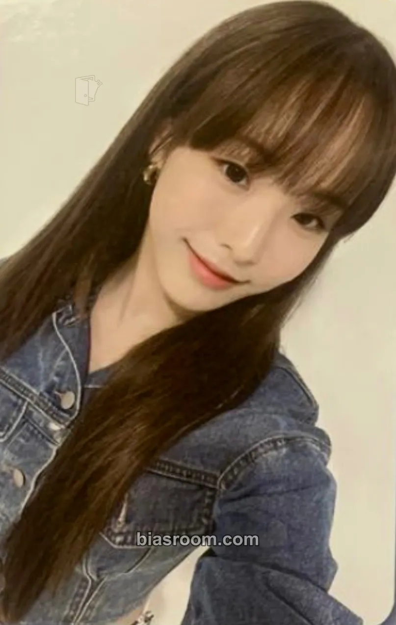 Seonyou 2023 Season’s Greeting Photocard - CLASSy - CLASSy K-pop photocard