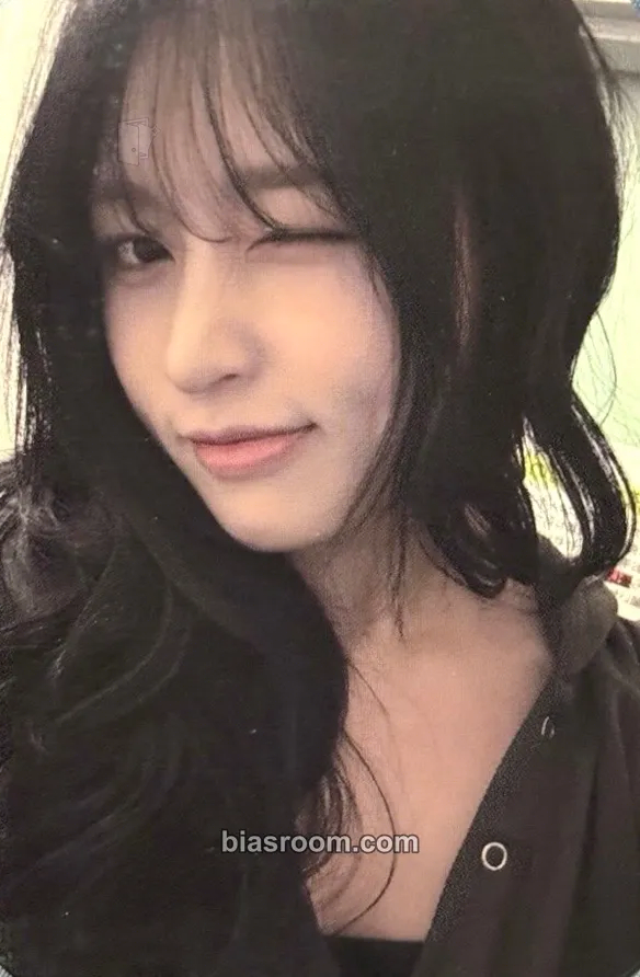 Heeyeon LATE O’ CLOCK Photocard - Latency - Latency K-pop photocard