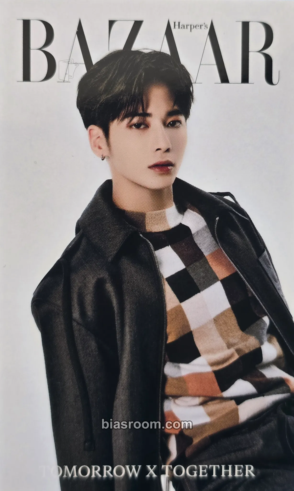 Taehyun Harper's Bazaar Magazine Photocard - TOMORROW X TOGETHER - TOMORROW X TOGETHER K-pop photocard