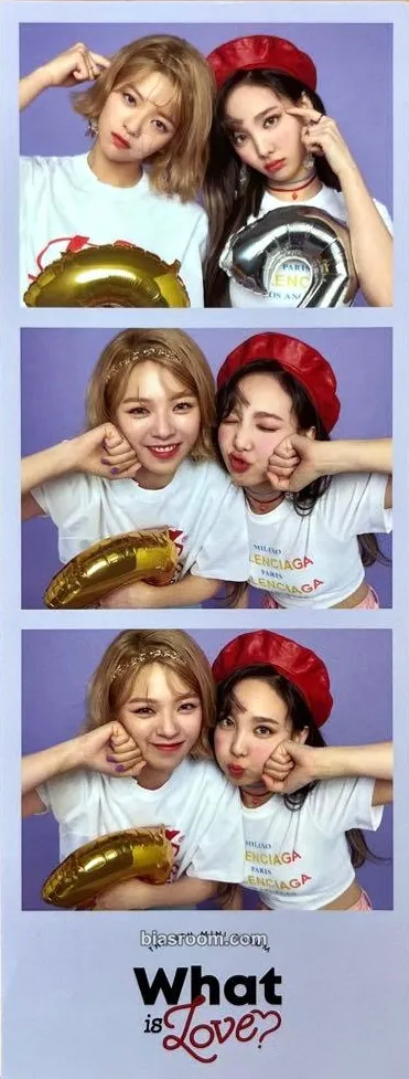 What is Love? Photocard - TWICE - TWICE K-pop photocard