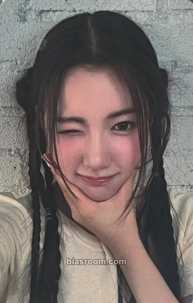 AtHeart - Seohyeon - Plot Twist Album pob (pre-order benefit)