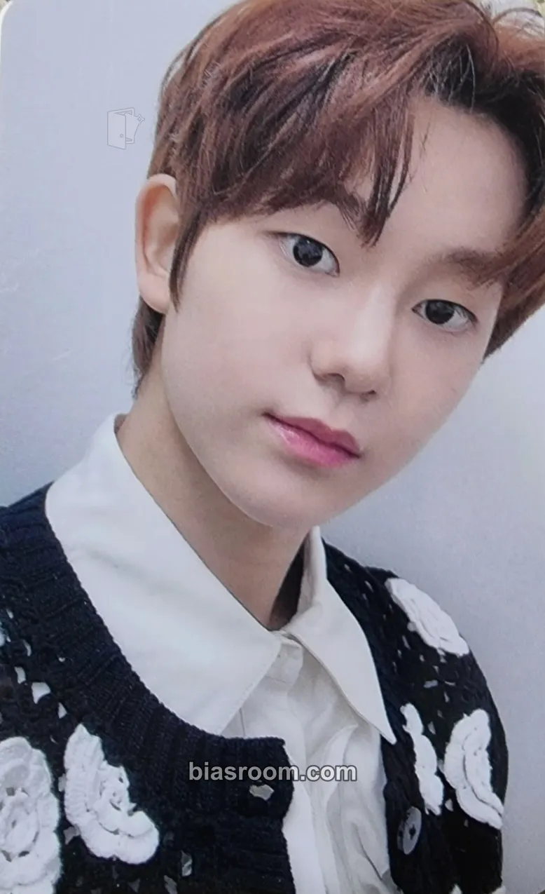 Hyunsoo WAY UP Photocard - TNX - TNX K-pop photocard