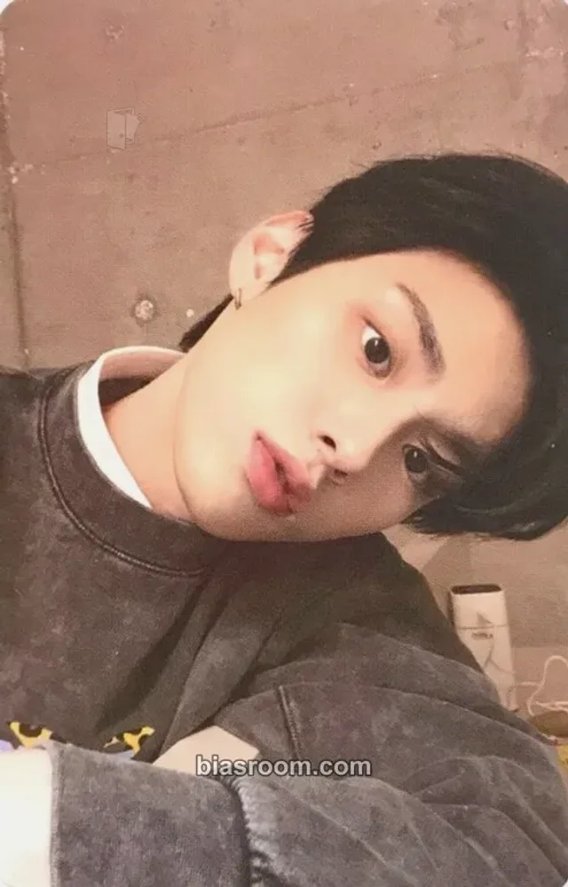 TNX - Kyung Jun - LOVE NEVER DIES Album album photocard document version