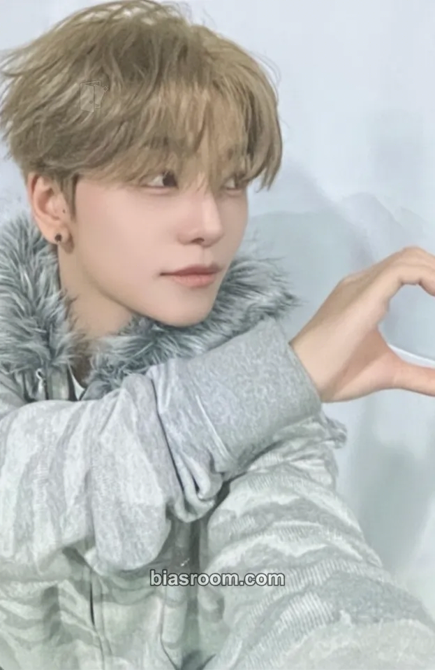Xinlong EUPHORIA Photocard - ALPHA DRIVE ONE - ALPHA DRIVE ONE K-pop photocard