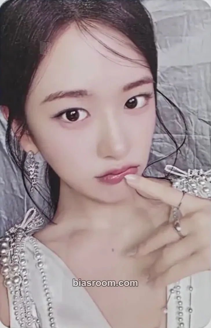 Yujin 2026 IVE THE 4TH FAN CONCERT〈DIVE into IVE〉 Photocard - IVE - IVE K-pop photocard