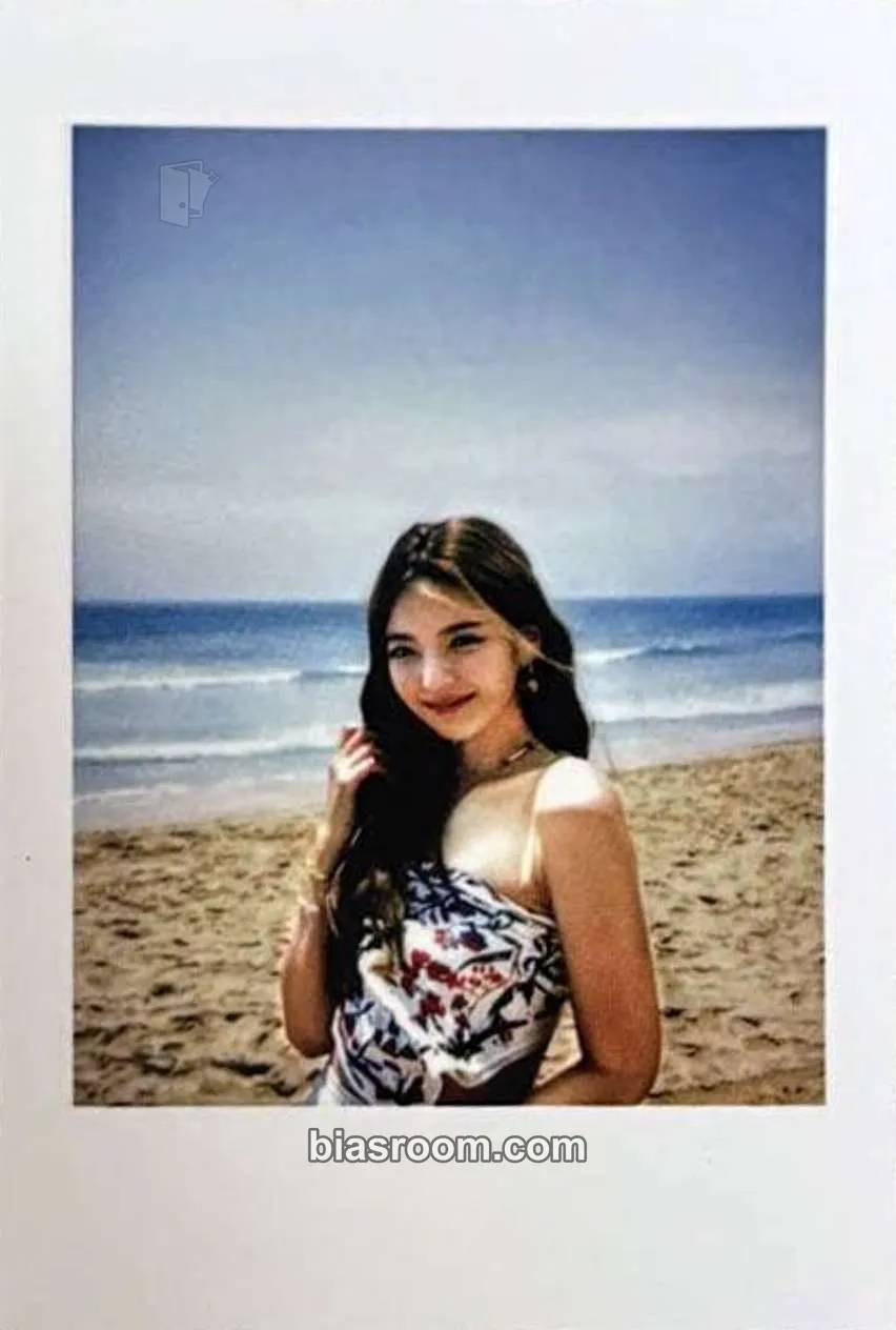 Lia 2022: Best Friends Forever Season's Greetings Photocard - ITZY - ITZY K-pop photocard