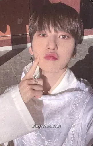 Keonhee Blood Moon Online/Offline Concert Photocard - ONEUS - ONEUS K-pop photocard